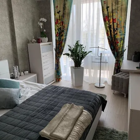 Coralia Glamour Mamaia